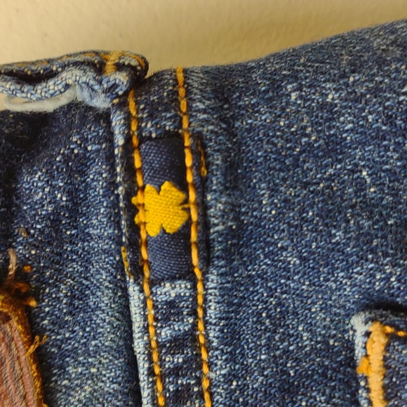 Lucky Brand Sweet'N Crop 5 Pocket Stretch Distressed Low Rise Crop Blue Jeans 4 - Picture 8 of 16